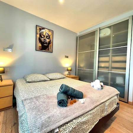 La Maison Des Iris - Clim - Patio - Parking וילה נים