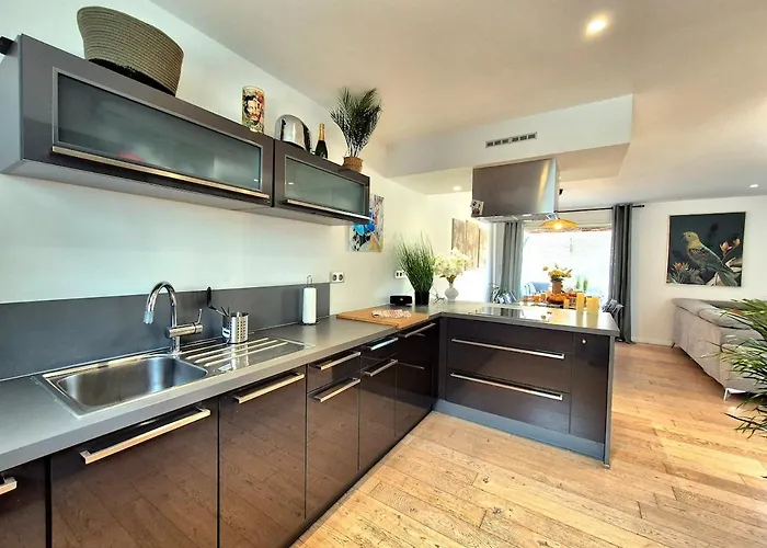 Willa La Maison Des Iris - Clim - Patio - Parking Nîmes